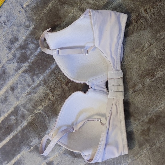 Victoria's Secret Lined perfect coverage 34D - Picture 2 of 3